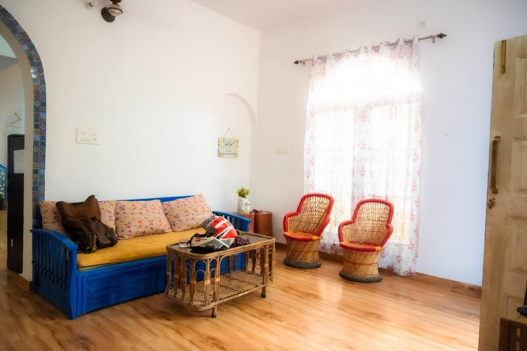 Blue Door Villa By Homeyhuts Rajpur Exterior photo